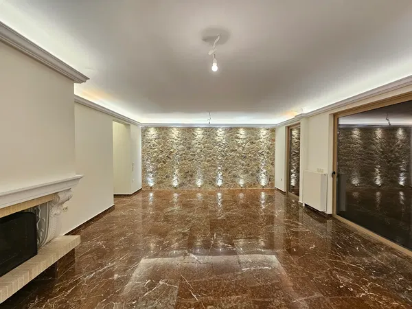 125 m² Three-Bedroom Apartment for Sale in Agia Paraskevi Athens, Athens Northern suburbs — photo 2