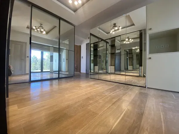 760 m² Five-Bedroom Villa for Sale in Voula, Athens Southern suburbs — photo 2