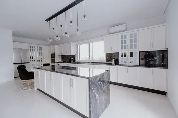 Eight-Bedroom Villa for Sale in Agios Dimitrios, Athens Southern suburbs — photo 5