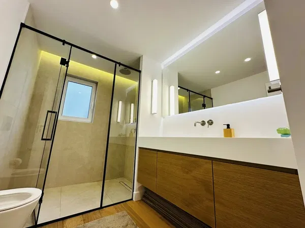 150 m² Three-Bedroom Modern Apartment for Sale in Voula, Athens Southern suburbs — photo 3