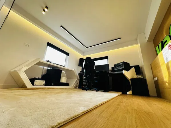 150 m² Three-Bedroom Modern Apartment for Sale in Voula, Athens Southern suburbs — photo 2