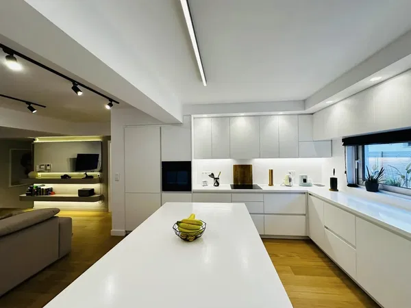150 m² Three-Bedroom Modern Apartment for Sale in Voula, Athens Southern suburbs — photo 5