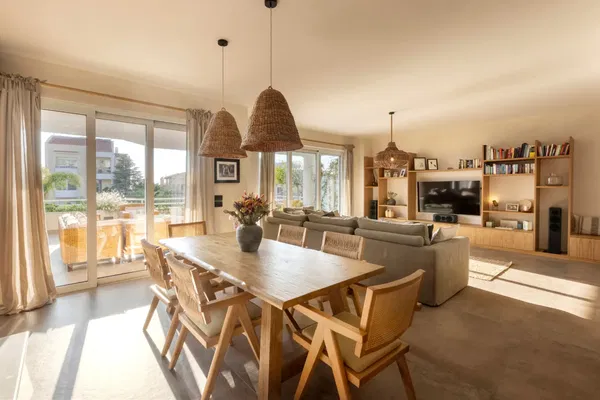 140 m² Three-Bedroom Apartment for Sale in Voula, Athens Southern suburbs — photo 3