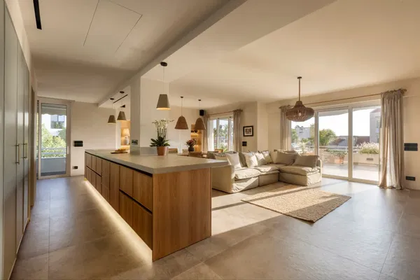 140 m² Three-Bedroom Apartment for Sale in Voula, Athens Southern suburbs — photo 4
