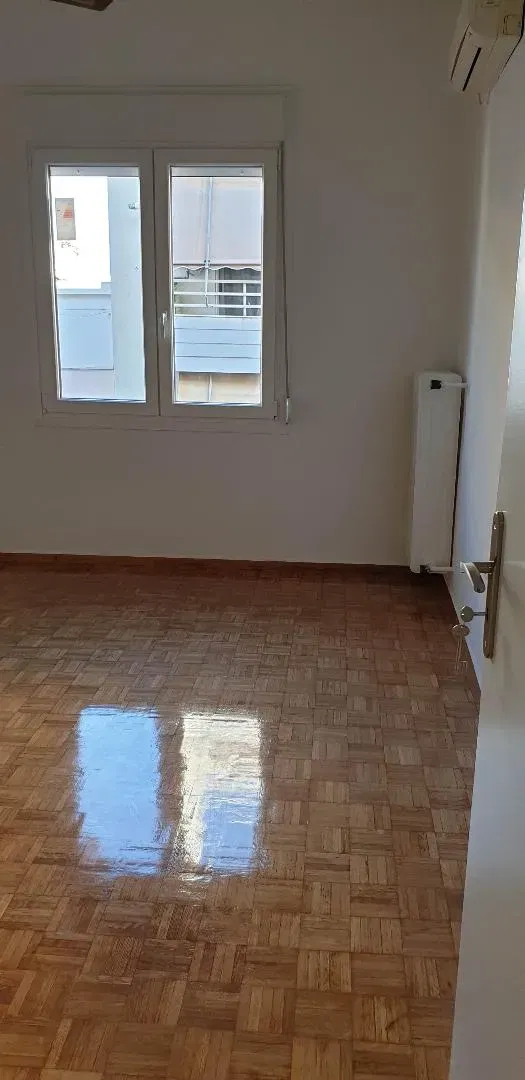 55 m² Renovated One-Bedroom Apartment for Sale in Piraeus — photo 2