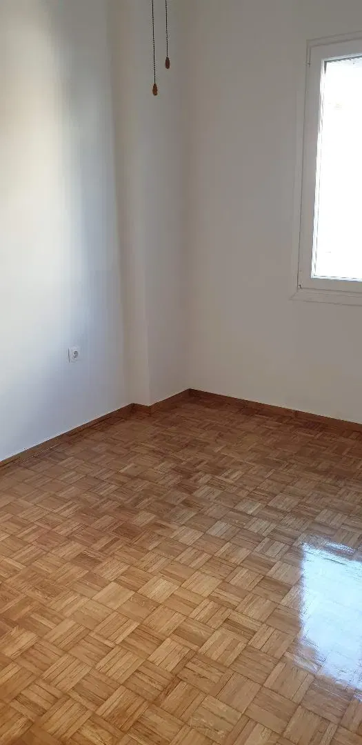 55 m² Renovated One-Bedroom Apartment for Sale in Piraeus — photo 3