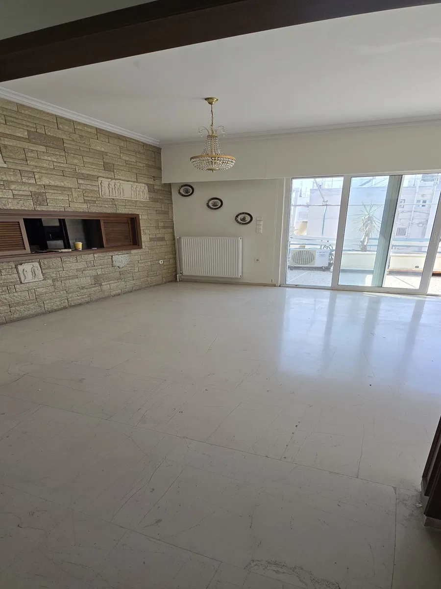 157 m² Three-Bedroom Apartment for Sale in Gyzi - Pedion Areos, Athens Center