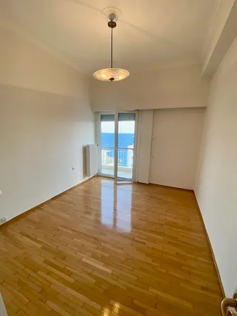 One-Bedroom Sea View Apartment for Sale in Piraeus — photo 4