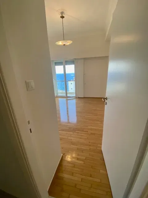 One-Bedroom Sea View Apartment for Sale in Piraeus — photo 3