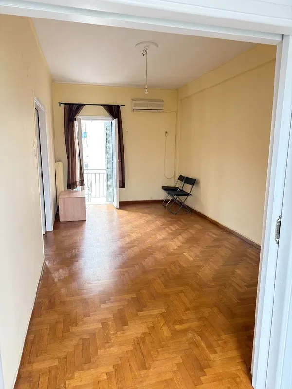 70 m² Three-Bedroom Apartment for Sale in Exarchia - Neapoli, Athens Center — photo 2