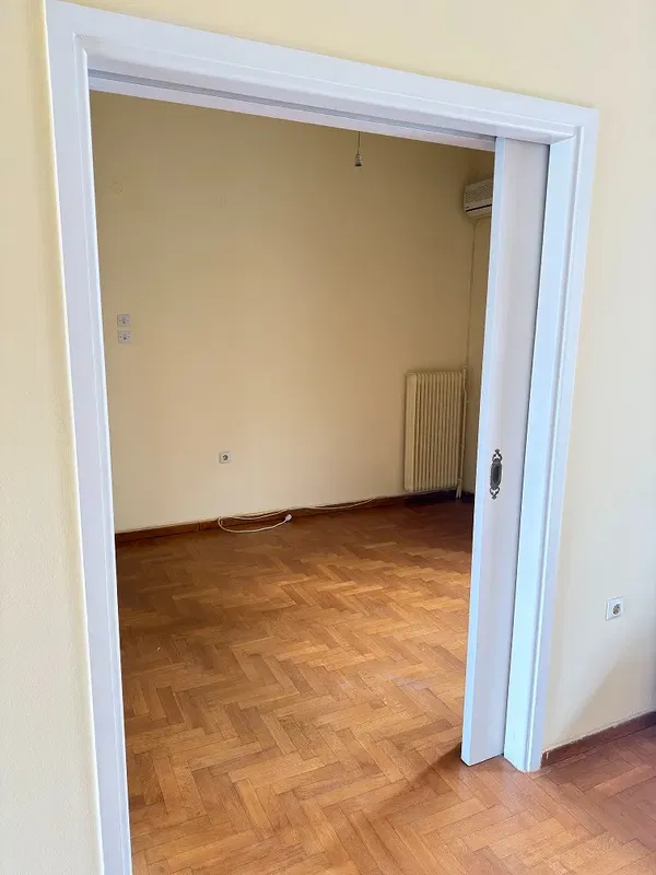 70 m² Three-Bedroom Apartment for Sale in Exarchia - Neapoli, Athens Center — photo 5