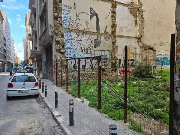 271 m² Plot of Land for Sale in Exarchia - Neapoli, Athens Center