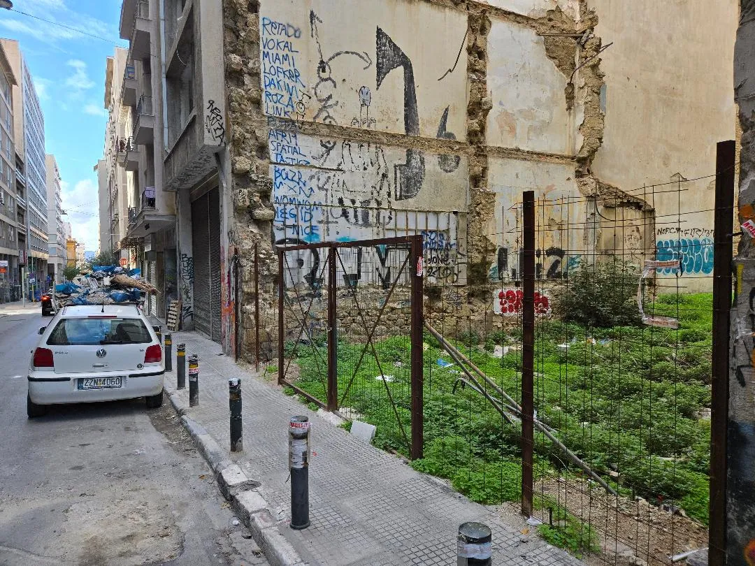 271 m² Plot of Land for Sale in Exarchia - Neapoli, Athens Center