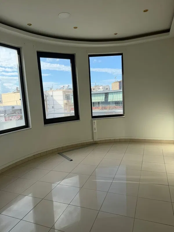 200 m² Commercial Space for Rent in Chania — photo 2