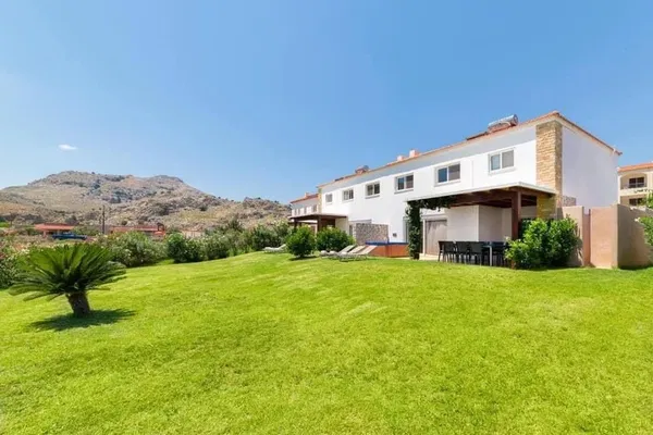 120 m² Villa with Three Bedrooms for Sale in Rhodes, Dodecanese Islands — photo 3
