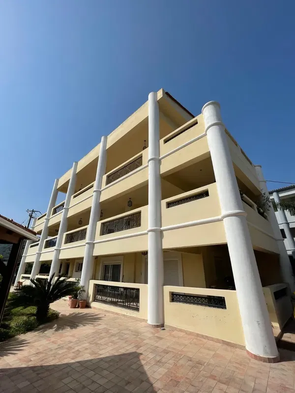 145 m² Apartment with Three Bedrooms for Sale in Rhodes, Dodecanese Islands — photo 2