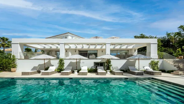 712 m² Six-Bedroom Villa for Sale in Marbella, Spain