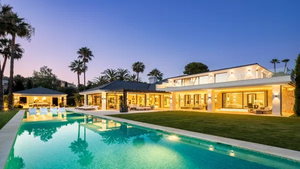 1636 m² Seven-Bedroom Villa for Sale in Marbella, Spain
