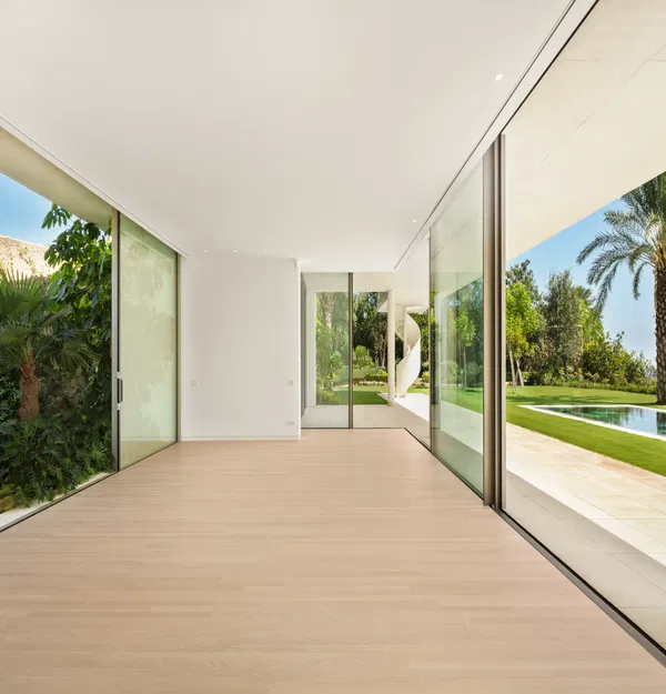 752 m² Five-Bedroom Villa for Sale in Marbella, Spain — photo 3
