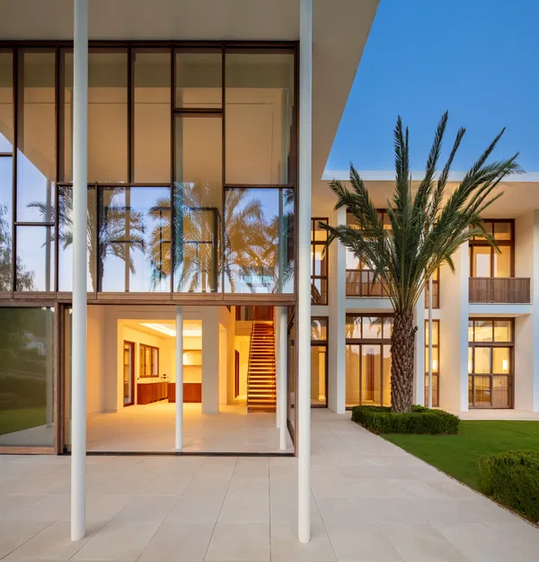 795 m² Six-Bedroom Villa for Sale in Marbella, Spain