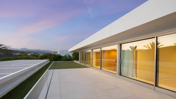 580 m² Four-Bedroom Villa for Sale in Marbella, Spain