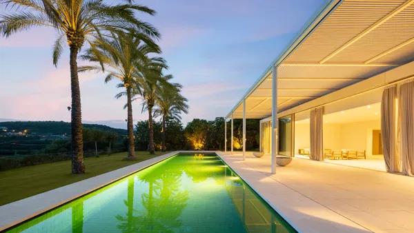 580 m² Four-Bedroom Villa for Sale in Marbella, Spain — photo 5