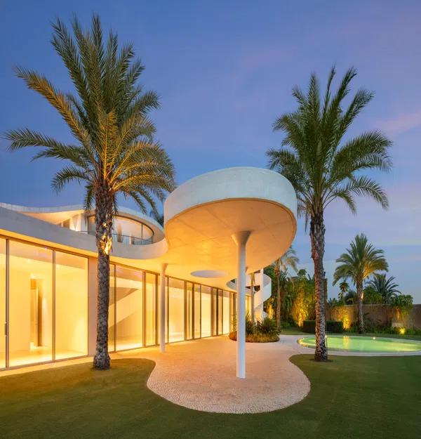 552 m² Four-Bedroom Villa for Sale in Marbella, Spain