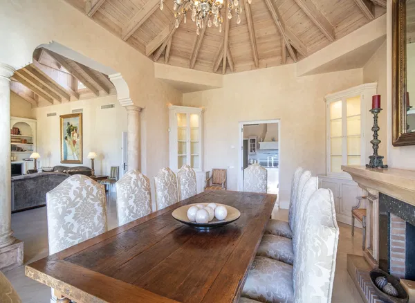 1265 m² Villa with Five Bedrooms for Sale in Marbella, Spain — photo 4
