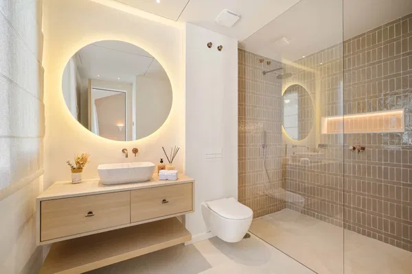 240 m² Four-Bedroom Villa for Sale in Marbella, Spain — photo 5