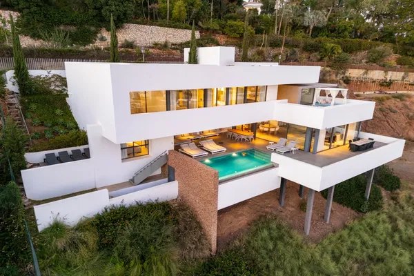 Four-Bedroom Apartment for Sale in Marbella, Spain — photo 4