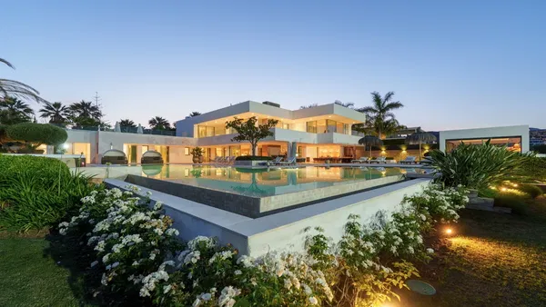680 m² Seven-Bedroom Villa for Sale in Marbella, Spain