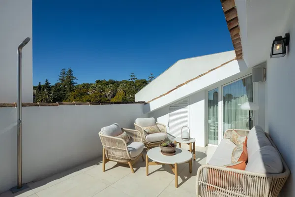 231 m² Villa with Five Bedrooms for Sale in Marbella, Spain