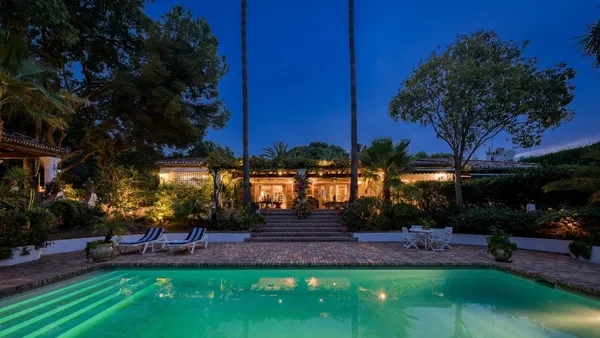 520 m² Villa with Six Bedrooms for Sale in Marbella, Spain — photo 4