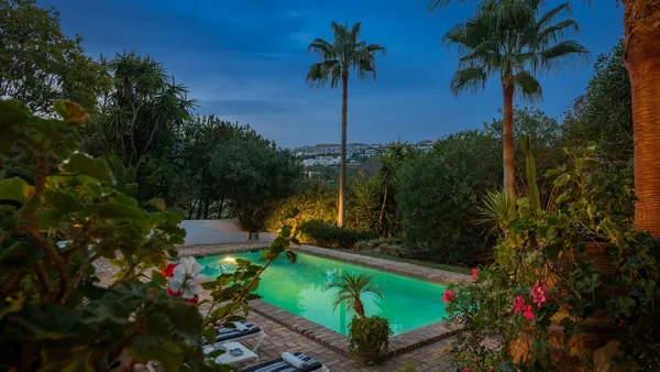 520 m² Villa with Six Bedrooms for Sale in Marbella, Spain — photo 2