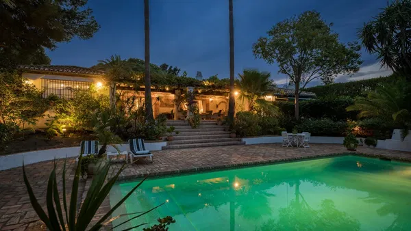 520 m² Villa with Six Bedrooms for Sale in Marbella, Spain — photo 3
