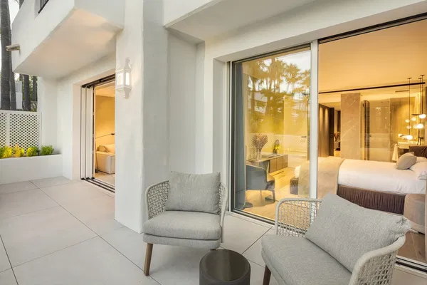 120 m² Three-Bedroom Villa for Sale in Marbella, Spain — photo 5