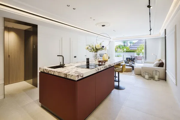 120 m² Three-Bedroom Villa for Sale in Marbella, Spain — photo 3