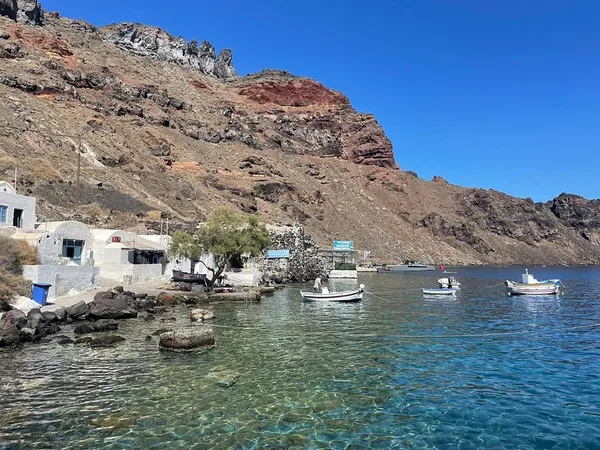 Sea-View Building for Sale in Thirasia, Santorini — photo 2