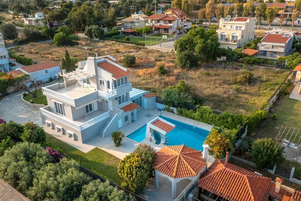 Sea-View Villa for Sale in Kalyvia Thorikou, Lagonisi