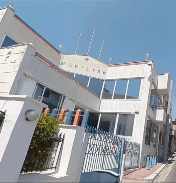 672 m² Building for Sale in Piraeus, Athens