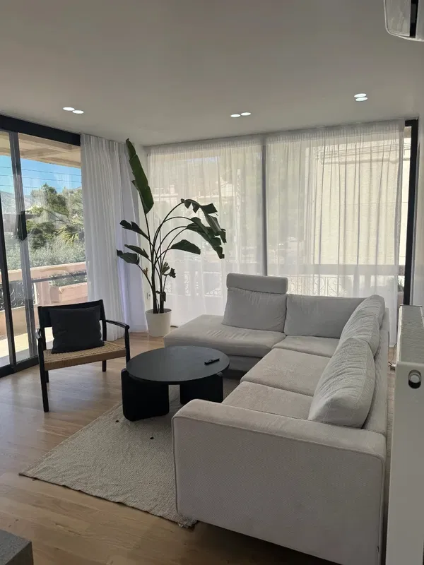 83 m² Apartment with Two Bedrooms for Sale in Glyfada, Athens Southern suburbs — photo 2