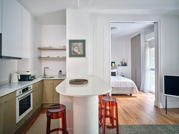 45 m² Renovated One-Bedroom Apartment for Sale in Athens Historical Center, Athens Center — photo 2
