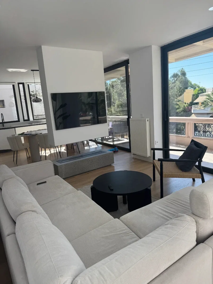 83 m² Apartment with Two Bedrooms for Sale in Glyfada, Athens Southern suburbs