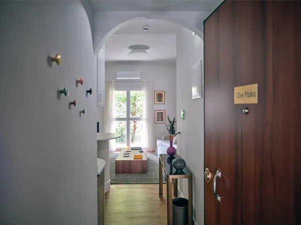 45 m² Renovated One-Bedroom Apartment for Sale in Athens Historical Center, Athens Center — photo 5