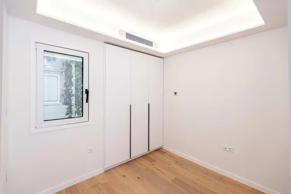 Renovated 65 m² Apartment with Two Bedrooms for Sale in Kallithea, Athens Southern suburbs — photo 3