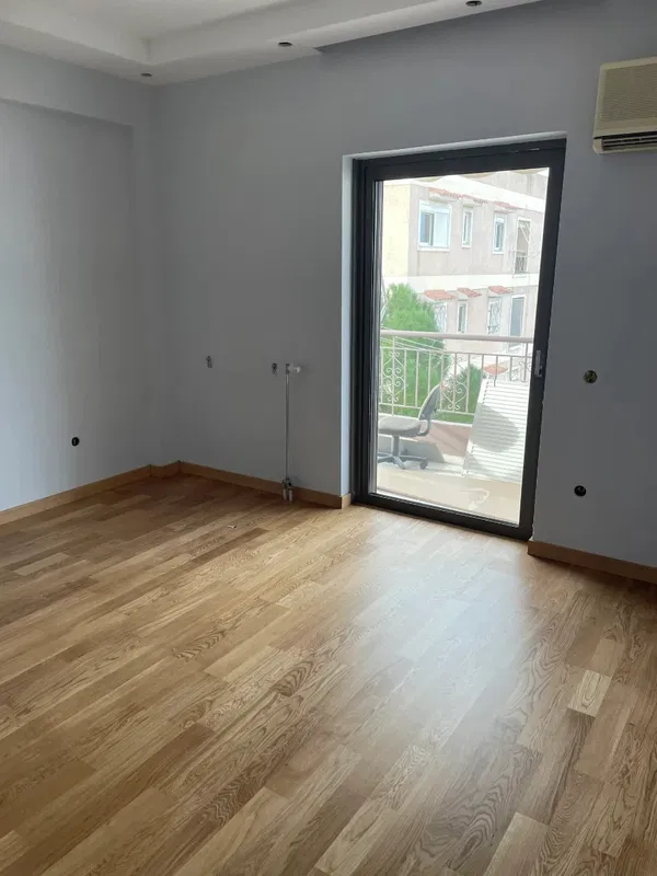 125 m² One-Bedroom Apartment for Sale in Elliniko, Athens Southern suburbs — photo 2