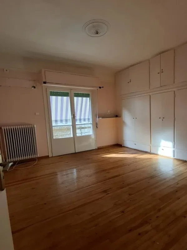 Three-Bedroom Apartment for Sale in Piraeus — photo 2