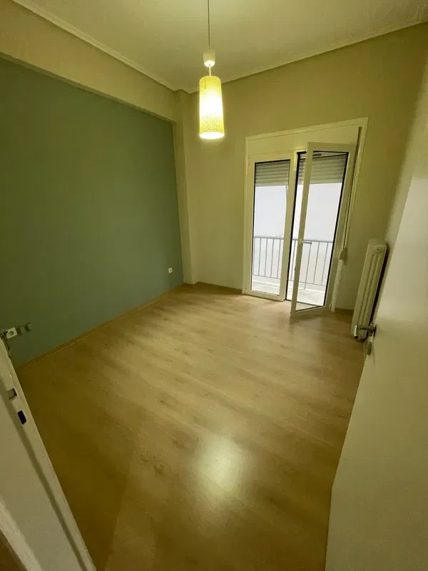 74 m² Two-Bedroom Apartment for Sale in Piraeus, Athens — photo 2