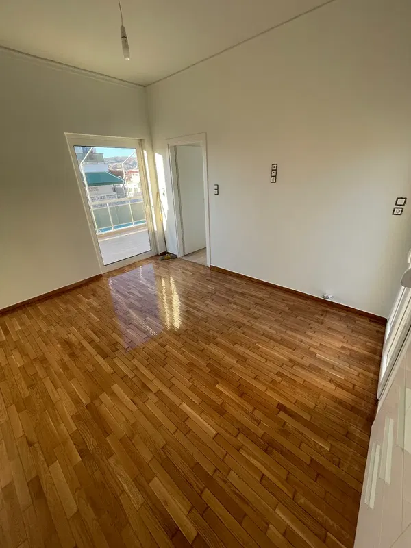 56 m² One-Bedroom Apartment for Sale in Pasalimani, Piraeus — photo 3