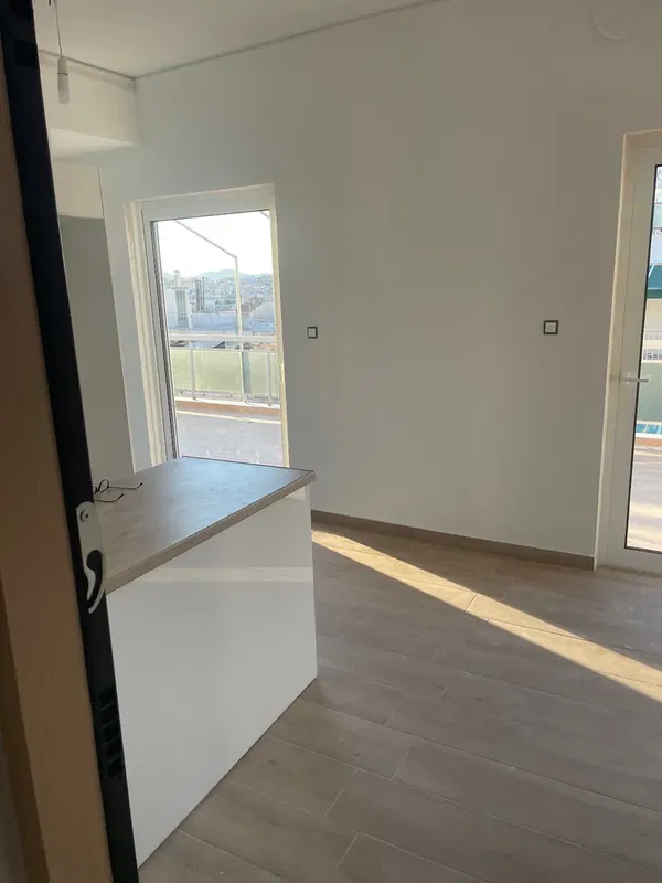 56 m² One-Bedroom Apartment for Sale in Pasalimani, Piraeus — photo 5